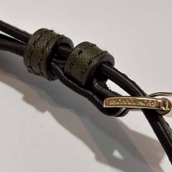 EUC MICHAEL KORS EW CROSSBODY PURSE OLIVE - Picture 6 of 14